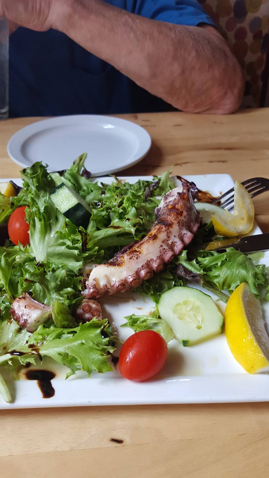 Fat Tuna Grill & Oyster House | restaurant | 1433 Richmond Rd, Williamsburg, VA 23185, USA | 7579032811 OR +1 757-903-2811