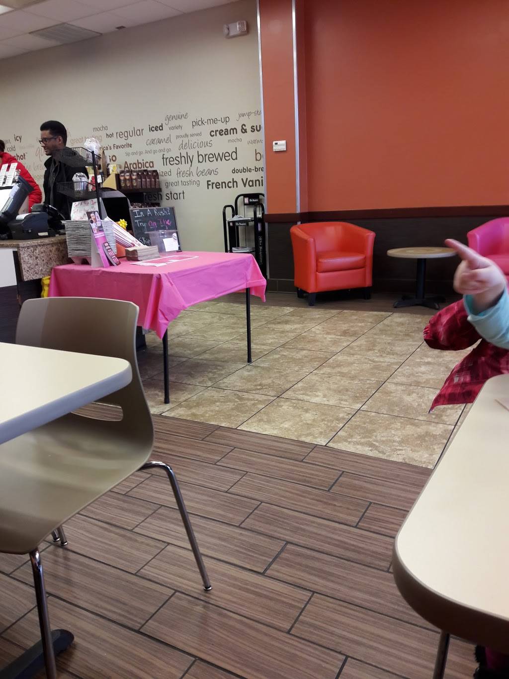 Dunkin | cafe | 362 Main St, Middletown, DE 19709, USA | 3023761211 OR +1 302-376-1211