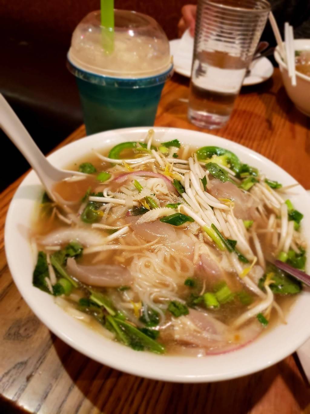 Saigon Pho & Cafe | restaurant | 726 Lake St, Oak Park, IL 60301, USA | 7086890389 OR +1 708-689-0389
