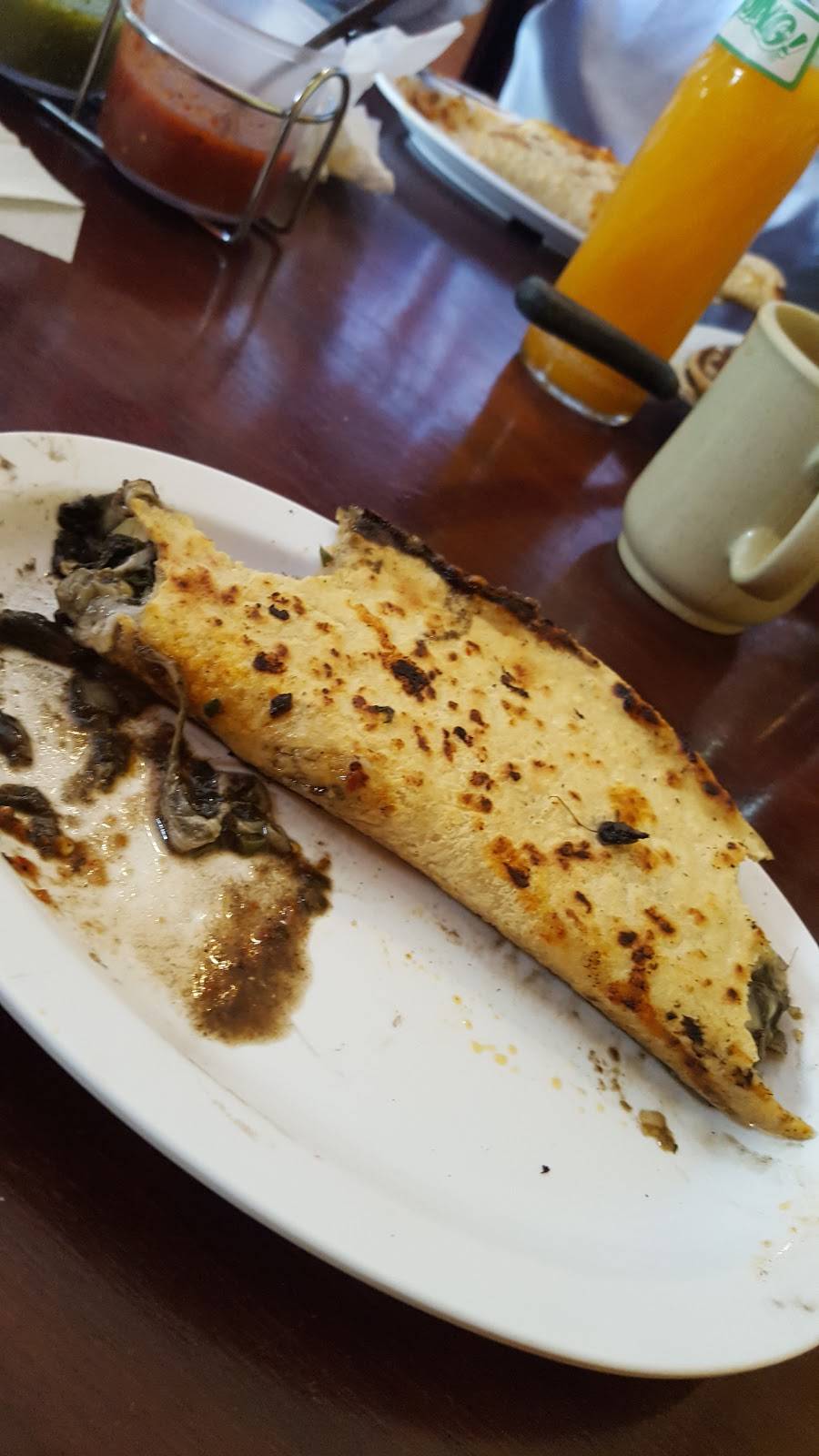 La Placita Restaurant | restaurant | 1859 E 1st St, Los Angeles, CA 90033, USA | 3237808232 OR +1 323-780-8232