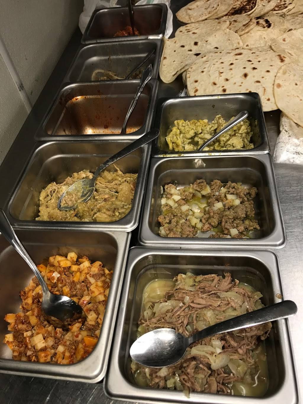 GORDITAS DE HARINA Y MAIZ | restaurant | 14N630 IL-25, Dundee Township, IL 60118, USA | 2245084376 OR +1 224-508-4376