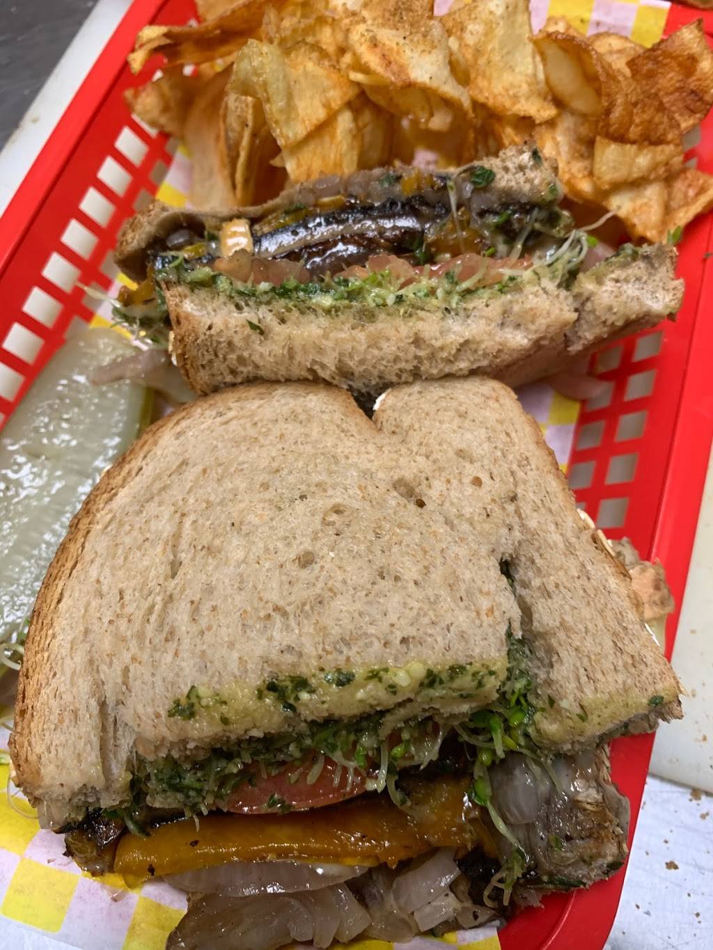 Buckets Eatery | restaurant | 15024 Madeira Way, St. Petersburg, FL 33708, USA | 9018703547 OR +1 901-870-3547