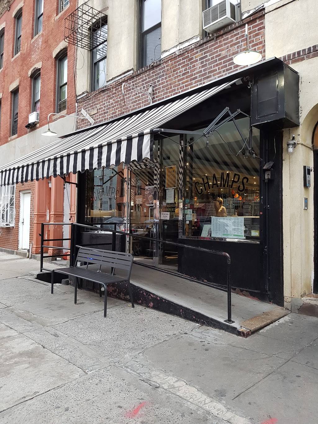 Champs Diner | restaurant | 197 Meserole St, Brooklyn, NY 11206, USA | 7185992743 OR +1 718-599-2743