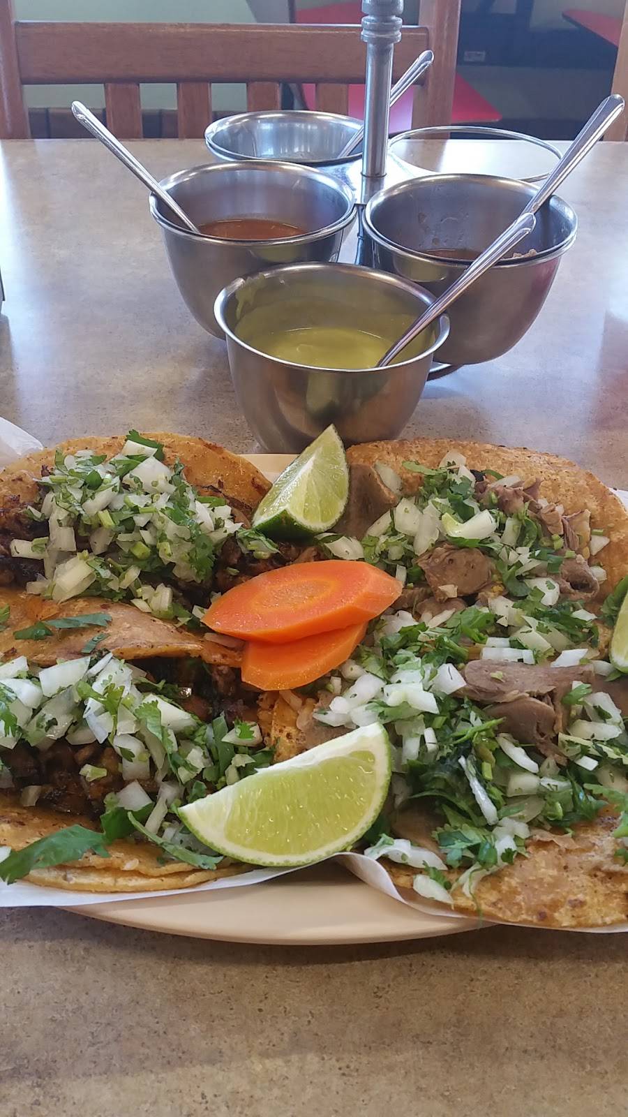 Tacos Nietos | restaurant | 3335 E 106th St, Chicago, IL 60617, USA | 7732215000 OR +1 773-221-5000