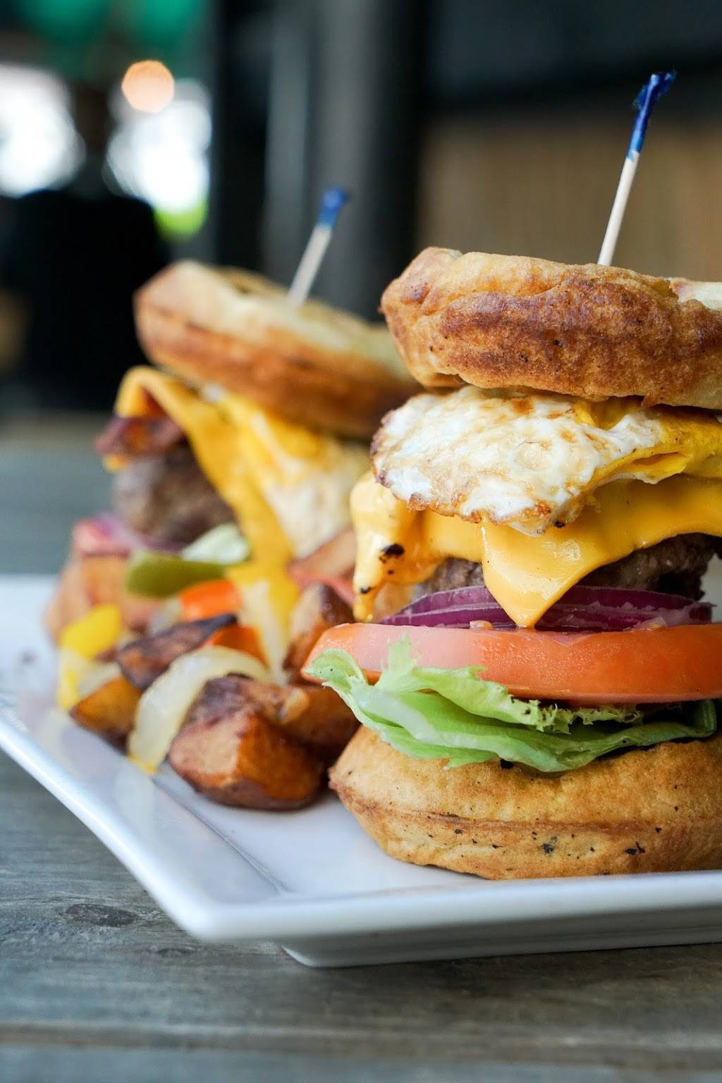 Calypso Bar & Grill | restaurant | 1101 Atlantic Ave, Virginia Beach, VA 23451, USA | 7572281972 OR +1 757-228-1972