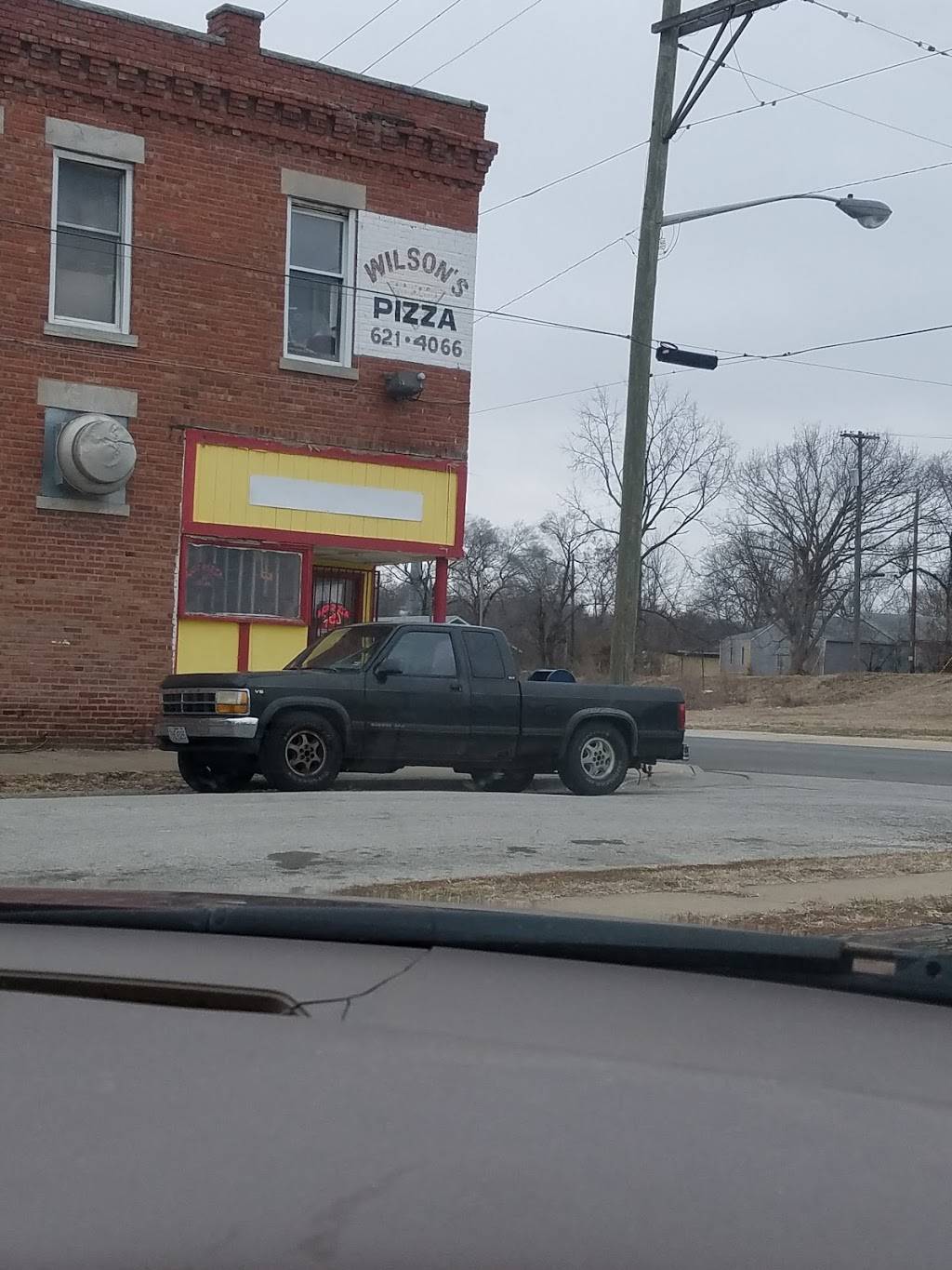 Wilsons Pizza & Grill | restaurant | 1801 Quindaro Blvd, Kansas City, KS 66104, USA | 9136214066 OR +1 913-621-4066