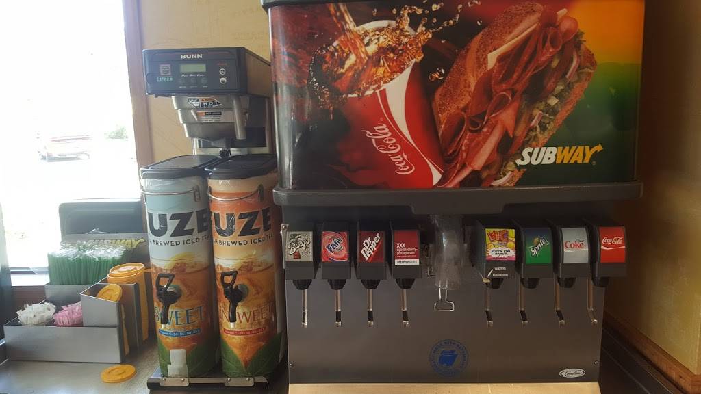 Subway Restaurants | restaurant | 8215 W Beaver St, Jacksonville, FL 32220, USA | 9047861575 OR +1 904-786-1575