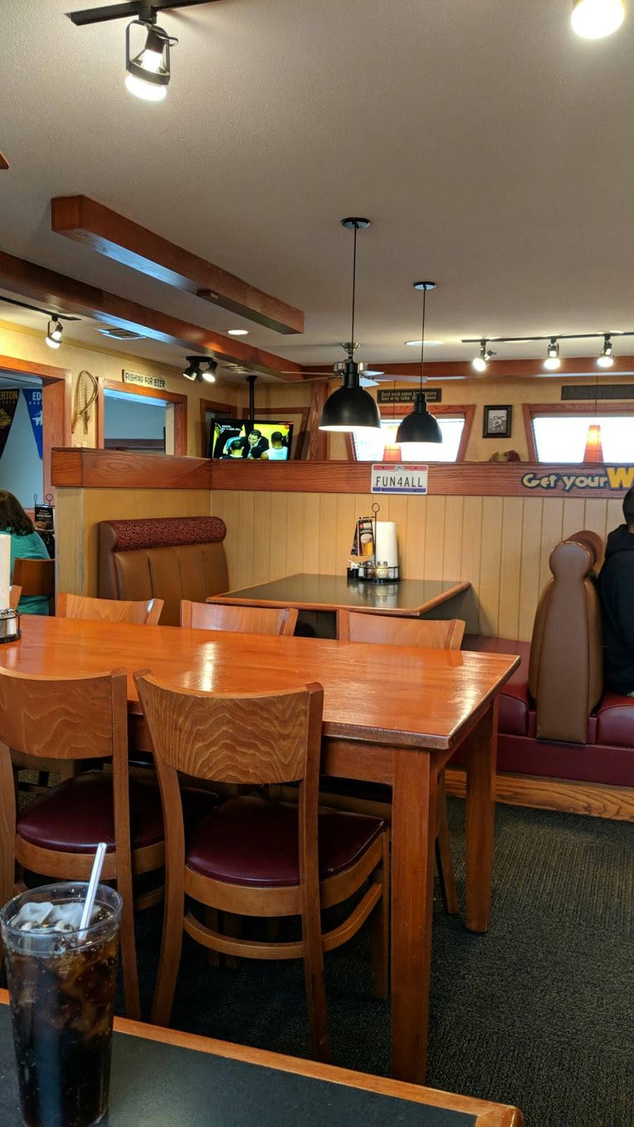 Pizza Hut | restaurant | 1401 W High St, Bryan, OH 43506, USA | 4196369002 OR +1 419-636-9002