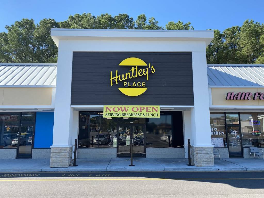 Huntleys Place | restaurant | 1581 General Booth Blvd, Virginia Beach, VA 23454, USA | 7576007730 OR +1 757-600-7730