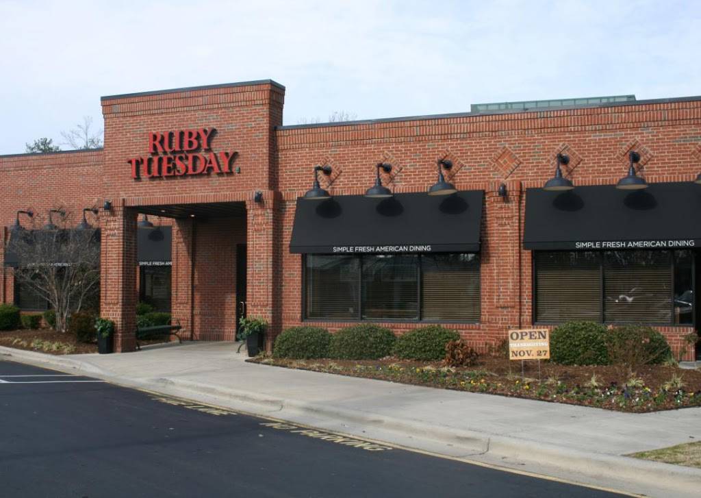 Ruby Tuesday | restaurant | 60 Garden St S, Palm Coast, FL 32137, USA | 3869864314 OR +1 386-986-4314