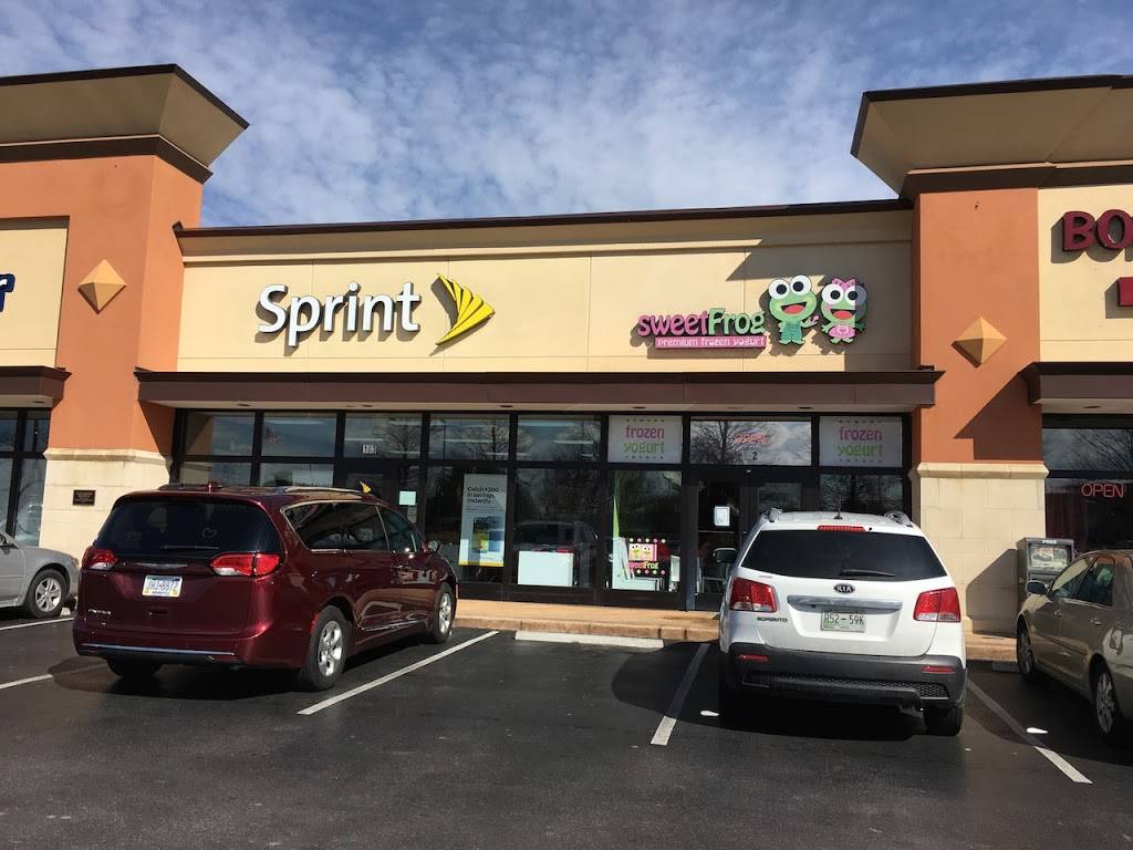 Sweet Frog Knoxville, Premium Frozen Yogurt | restaurant | 10901 Parkside Dr # 102, Knoxville, TN 37934, USA | 8652884242 OR +1 865-288-4242