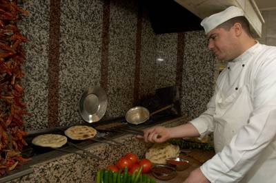 Eastern Eateries Food Court | restaurant | 7 Ann Street, Eastern Eateries, Ypsilanti, MI 48197, USA | 7344870444 OR +1 734-487-0444