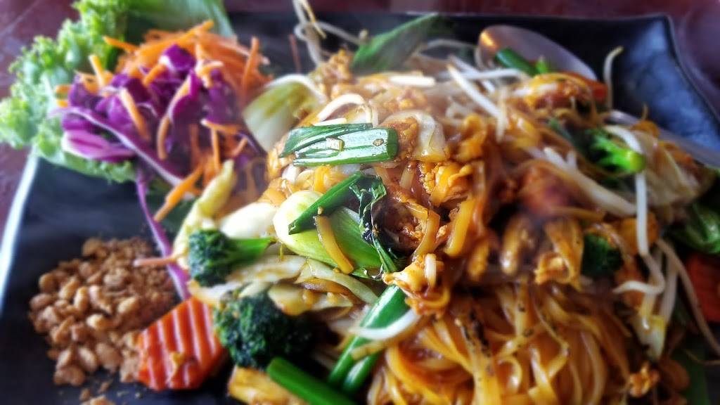 Sun’s Thai Food | restaurant | 4941 W Craig Rd, Las Vegas, NV 89130, USA | 7022721381 OR +1 702-272-1381