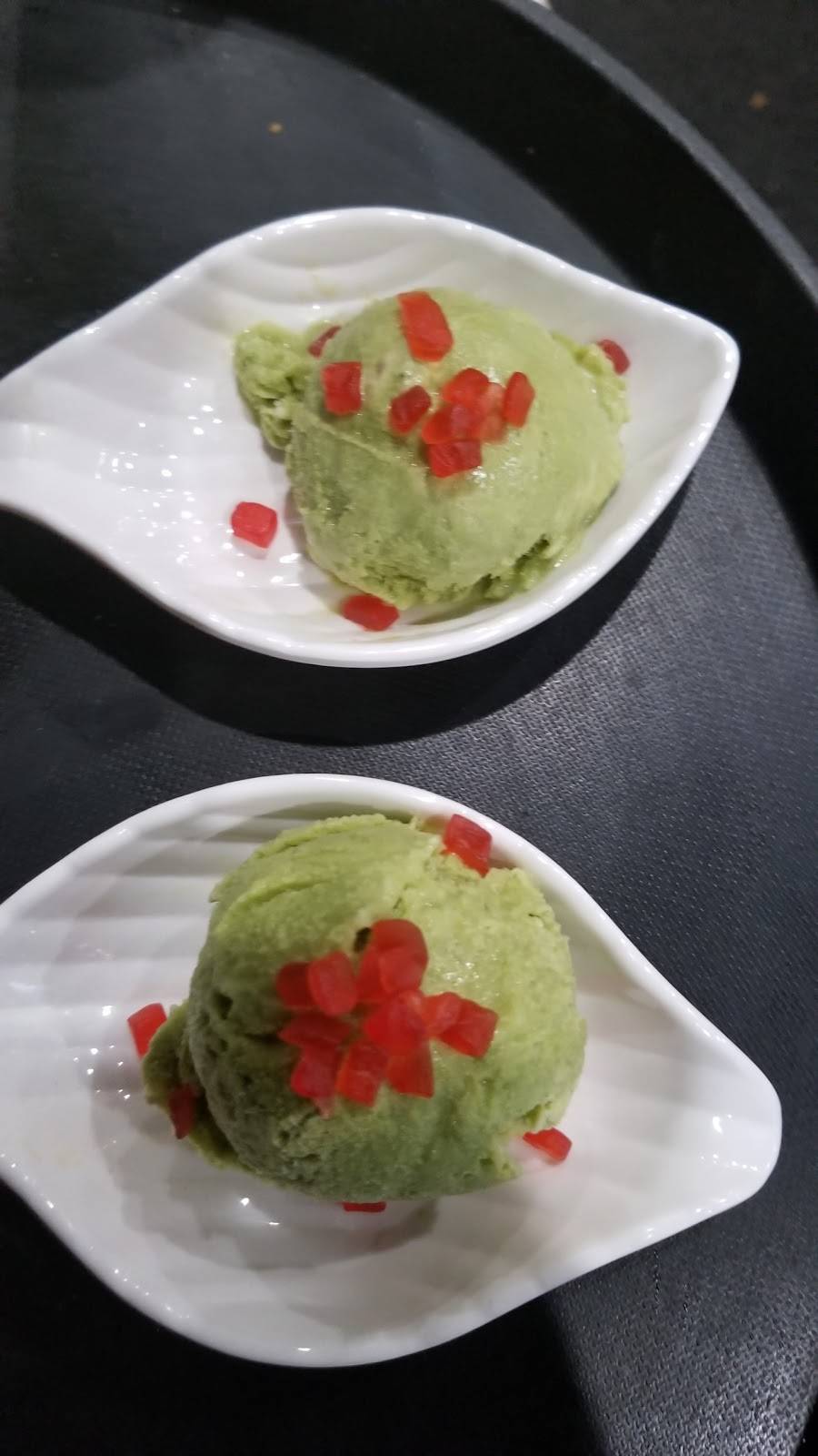 Rajs Kitchen | restaurant | 9609 N Tryon St unit-a, Charlotte, NC 28262, USA | 9809995511 OR +1 980-999-5511