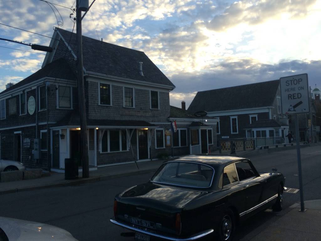 Water Street Kitchen | restaurant | 56 Water St, Woods Hole, MA 02543, USA | 5085405656 OR +1 508-540-5656