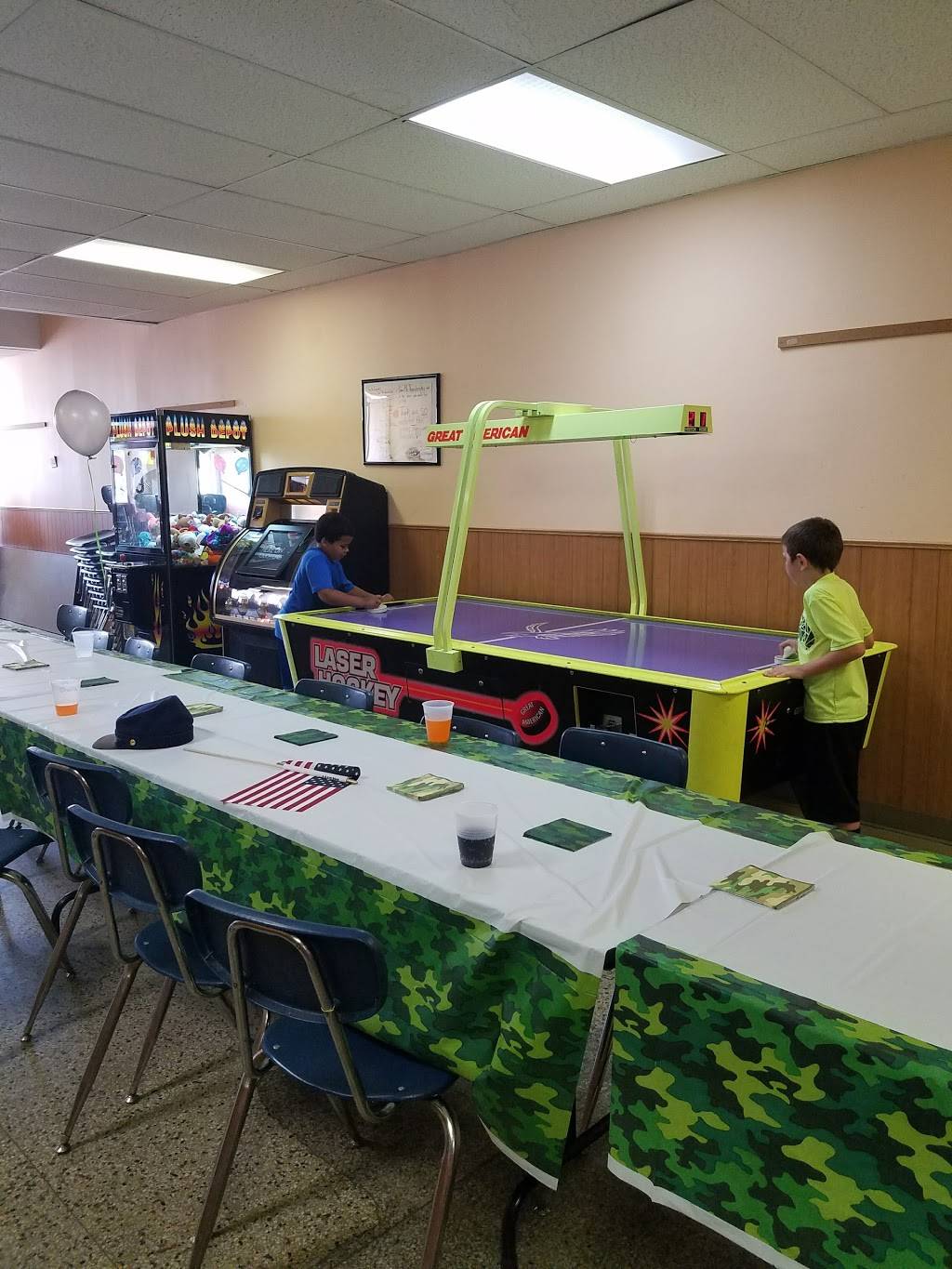 Elm Pizza | meal takeaway | 38 N Elm St, Westfield, MA 01085, USA | 4135682020 OR +1 413-568-2020