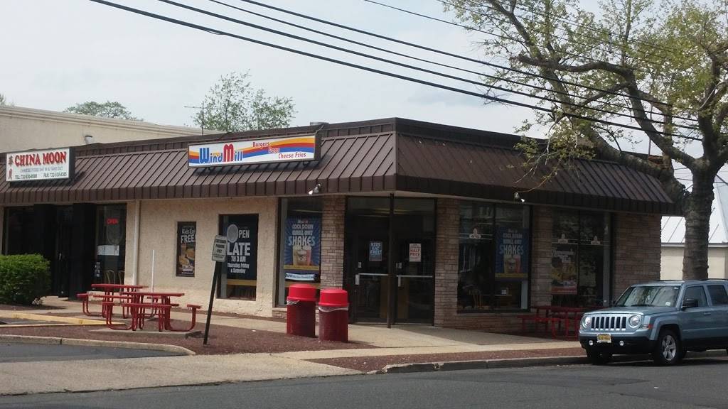 WindMill Hot Dogs of Red Bank | restaurant | 22 Bridge Ave, Red Bank, NJ 07701, USA | 7327475958 OR +1 732-747-5958