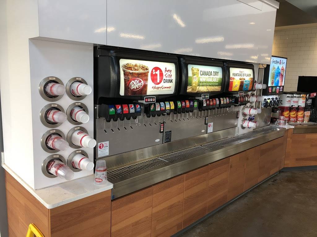 Kum & Go | meal takeaway | 731 S Riverside Dr, Iowa City, IA 52246, USA | 3193582415 OR +1 319-358-2415