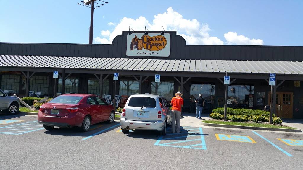 Cracker Barrel Old Country Store | restaurant | 550 Kimball Crossing Dr, Kimball, TN 37347, USA | 4238375618 OR +1 423-837-5618