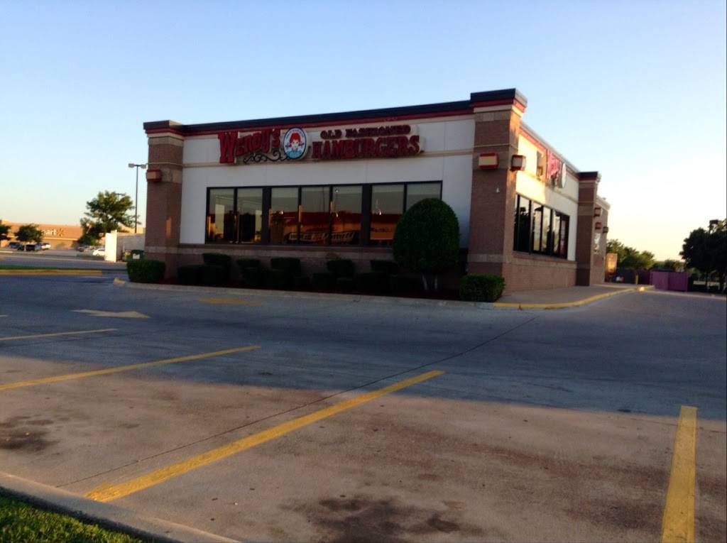 Wendys | restaurant | 6250 Oakmont Blvd, Fort Worth, TX 76132, USA | 8179000684 OR +1 817-900-0684