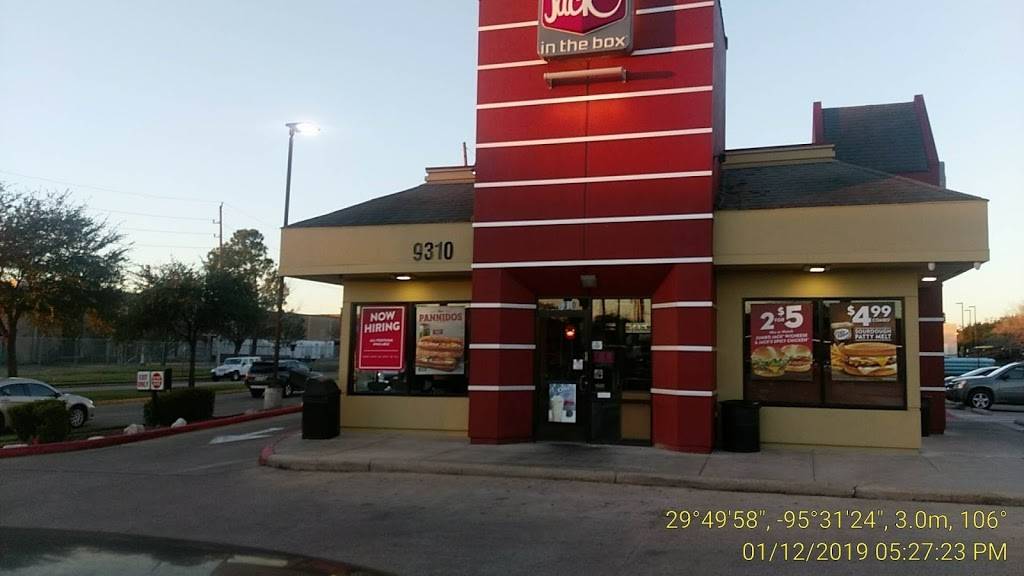 Jack in the Box | restaurant | 9310 Clay Rd, Houston, TX 77080, USA | 7134626308 OR +1 713-462-6308