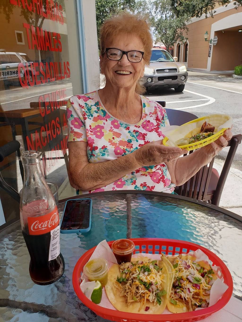 Cafe Tecun | restaurant | 7 N L St, Lake Worth, FL 33460, USA | 5612603404 OR +1 561-260-3404