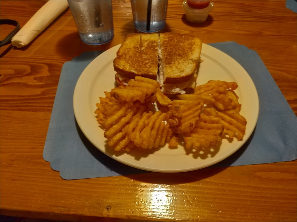 Jodis Grill | restaurant | 208 Santa Fe Ave, La Junta, CO 81050, USA | 7193841408 OR +1 719-384-1408