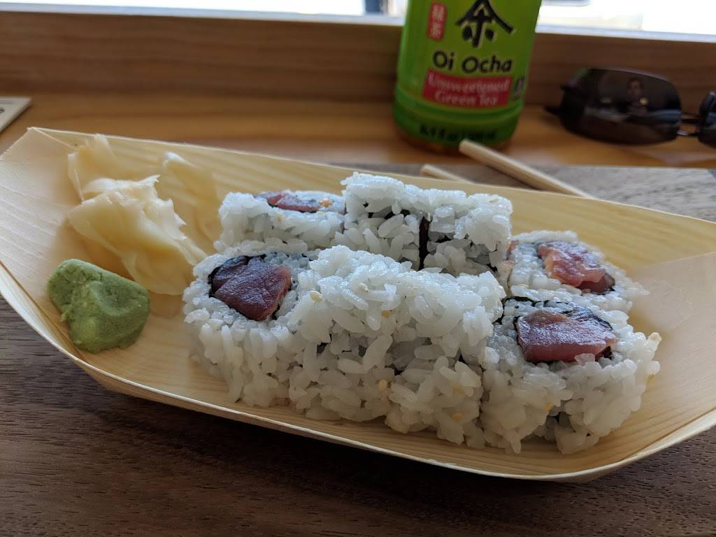 White on Rice | restaurant | 510 W Fourteenth St, Traverse City, MI 49684, USA | 2316337423 OR +1 231-633-7423