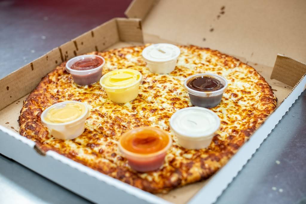 Chubbys Pizza | restaurant | 215 Lincoln Ave, Charleston, IL 61920, USA | 2173485454 OR +1 217-348-5454