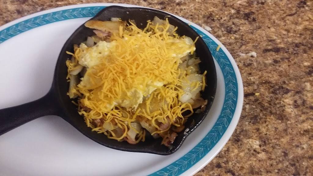 Big Turkey Lake Sandwich Shop/Lucilles Diner | meal takeaway | 3815 S 1175 E, Stroh, IN 46789, USA | 2603513150 OR +1 260-351-3150