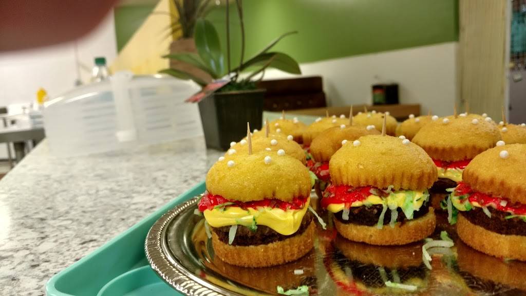 Banderas Burger Grill | restaurant | 3221 Niles St, Bakersfield, CA 93306, USA | 6618008022 OR +1 661-800-8022