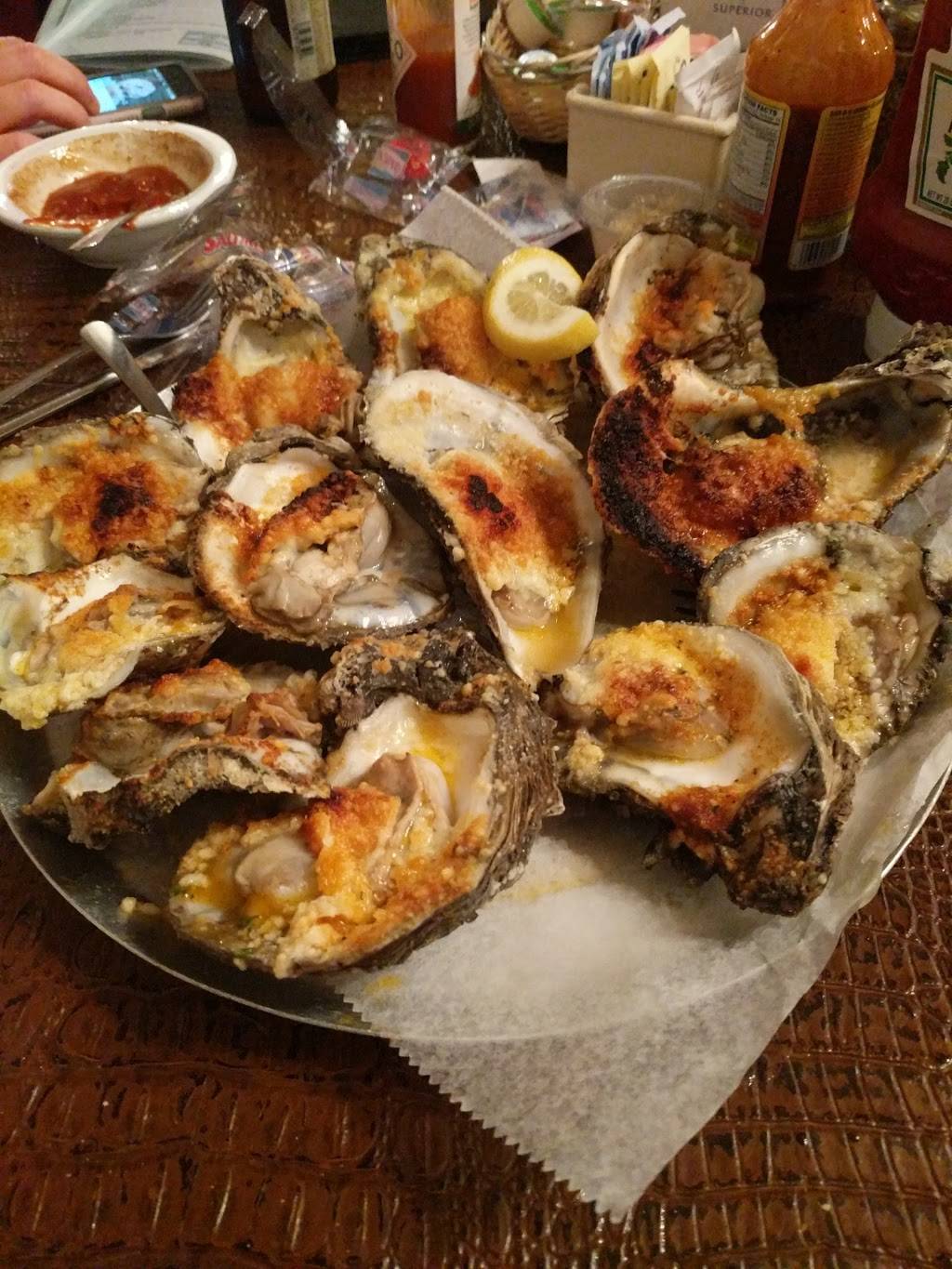 Dupuys Seafood and Steak | restaurant | 108 S Main St, Abbeville, LA 70510, USA | 3378932336 OR +1 337-893-2336