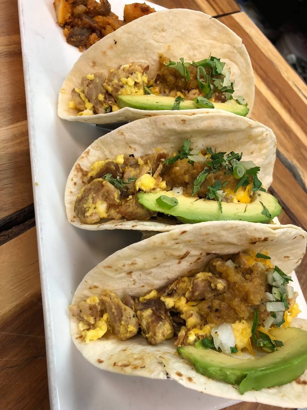 Center Street Social | restaurant | 127 Center St, Shelton, CT 06484, USA | 2035138005 OR +1 203-513-8005