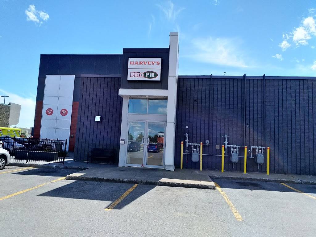 Harveys | restaurant | 3600 Boulevard des Forges, Trois-Rivières, QC G8Y 5H5, Canada | 8193767874 OR +1 819-376-7874