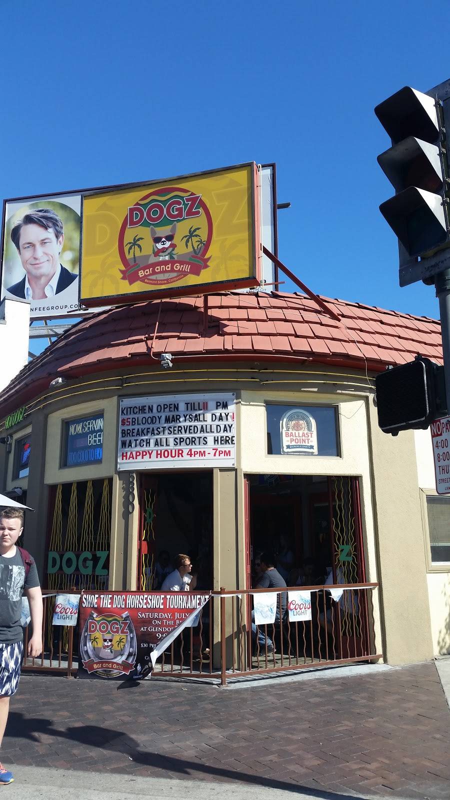 Dogz Bar and Grill | restaurant | 5300 E 2nd St, Long Beach, CA 90803, USA | 5624333907 OR +1 562-433-3907