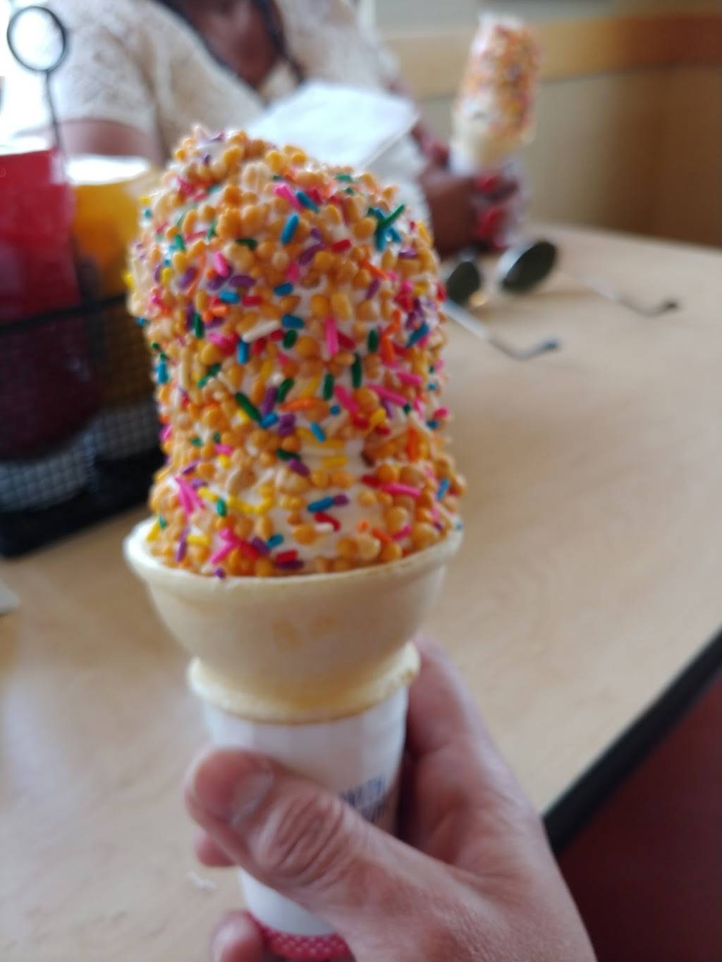 Dairy Queen Grill & Chill | restaurant | 2515 N Main St, Hutchinson, KS 67502, USA | 6206632231 OR +1 620-663-2231