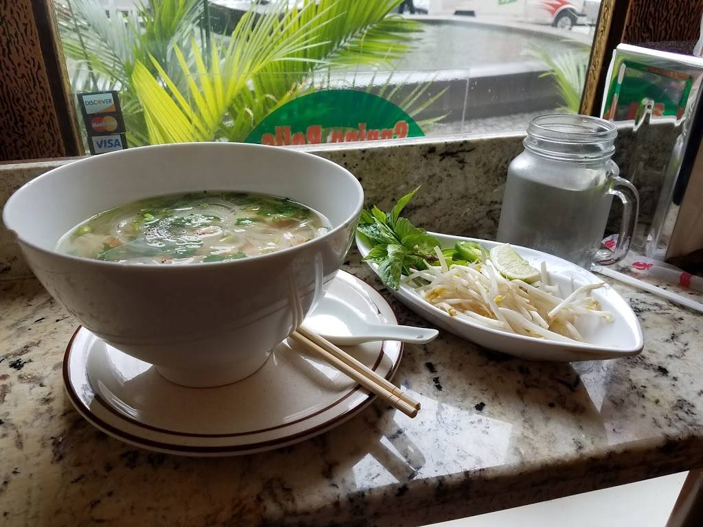 Pho Viet | restaurant | 104 St Paul St, Baltimore, MD 21202, USA | 4102441428 OR +1 410-244-1428