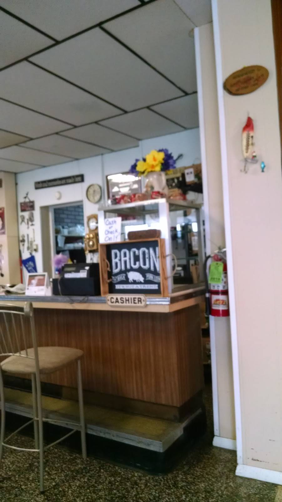 Stewarts Family Restaurant | restaurant | 18925 W Farmington Rd, Trivoli, IL 61569, USA | 3093622408 OR +1 309-362-2408