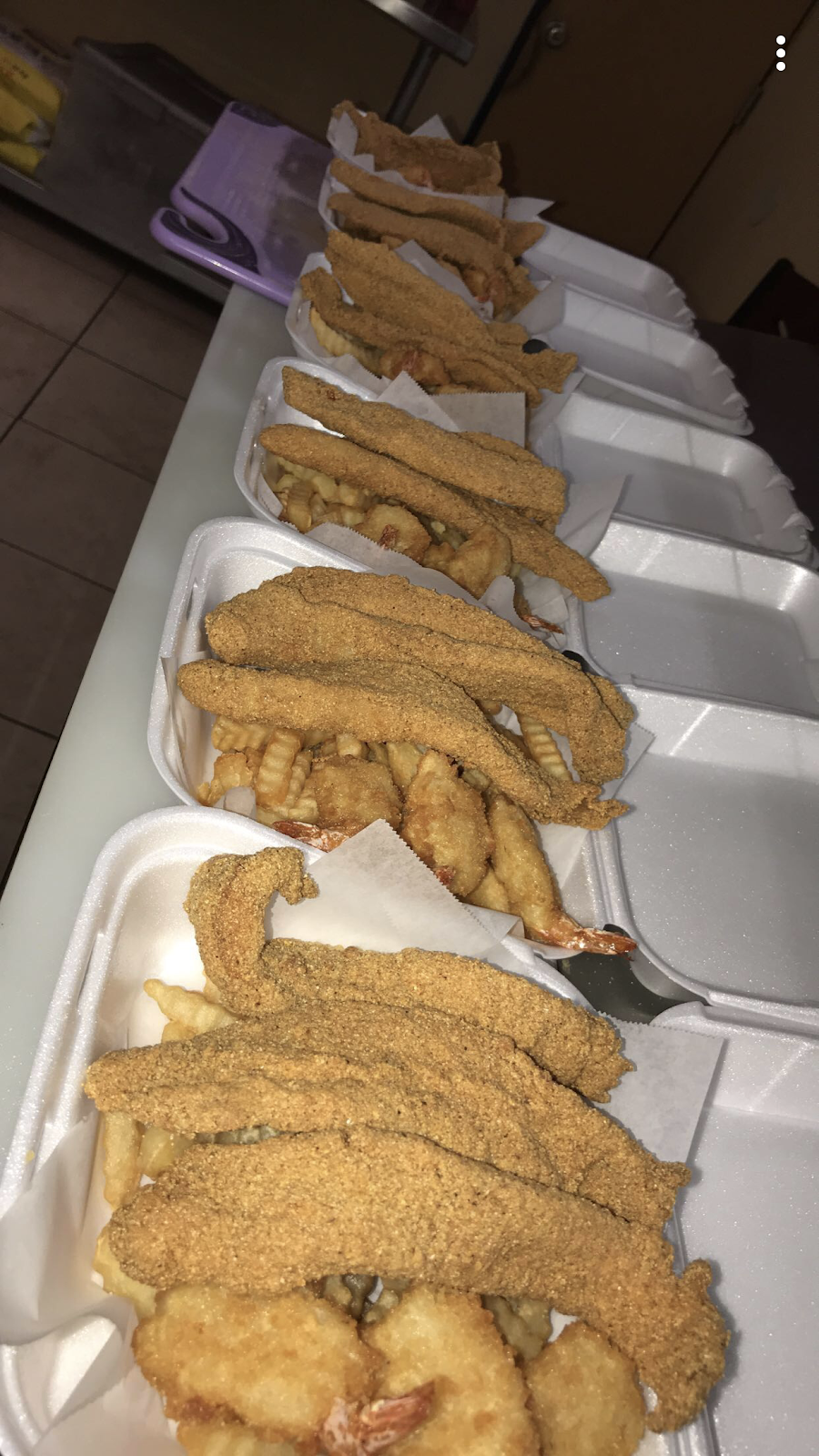 Mandys Fish & Chips | restaurant | 6202 S 16th St, Phoenix, AZ 85042, USA | 6022760511 OR +1 602-276-0511