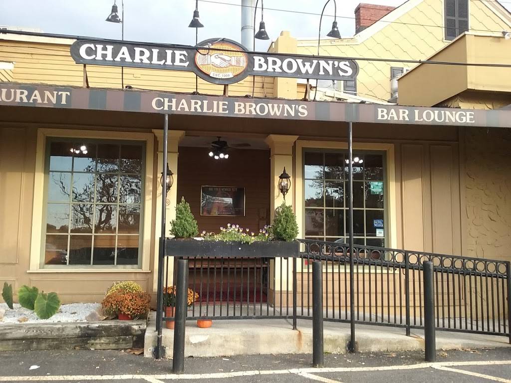 Charlie Browns Fresh Grill | restaurant | 111 N Broad St, Woodbury, NJ 08096, USA | 8568538505 OR +1 856-853-8505
