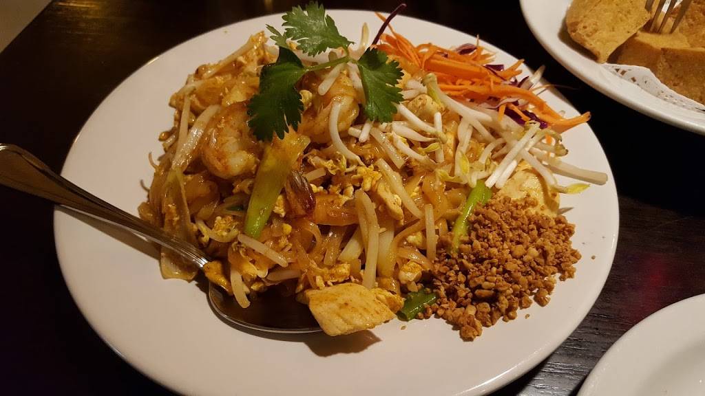 Siam Chan | restaurant | 12470 Venice Blvd, Los Angeles, CA 90066, USA | 3109157408 OR +1 310-915-7408