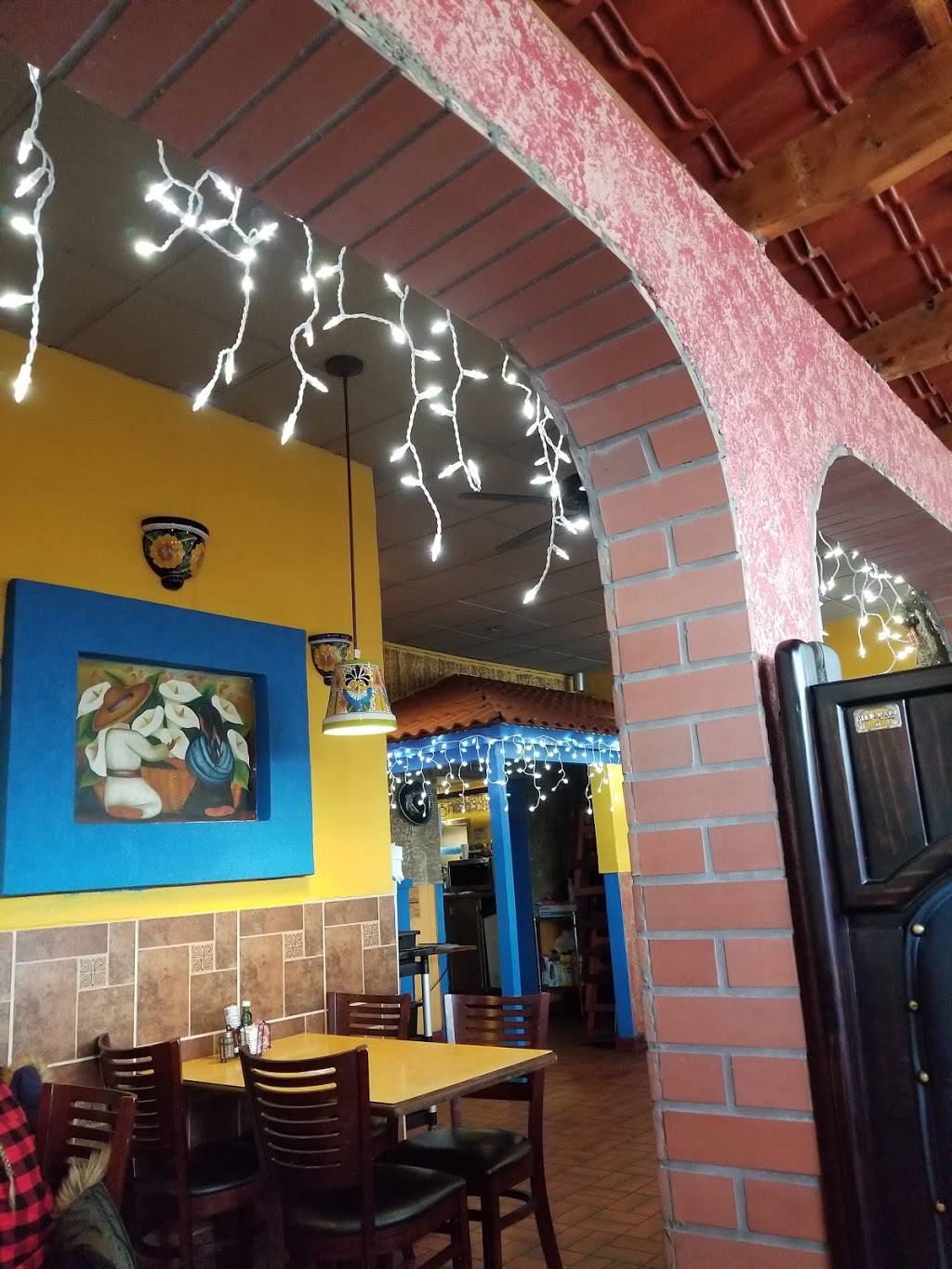 El Maguey | restaurant | 2201 N Belt Hwy, St Joseph, MO 64506, USA | 8162325601 OR +1 816-232-5601