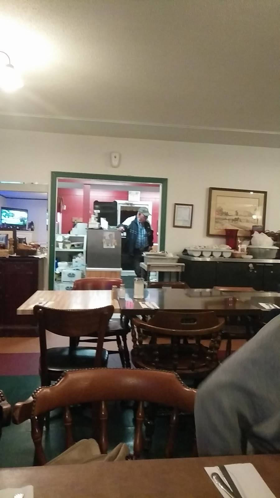 Shakers Family Restaurant | restaurant | 63 Albert St E, Plattsville, ON N0J 1S0, Canada | 5196846813 OR +1 519-684-6813