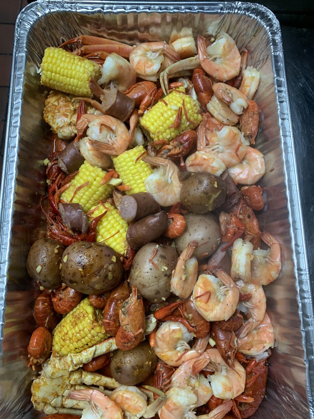 Golden grill & Cajun seafood | restaurant | 444 Maryland Ave W, St Paul, MN 55117, USA | 6514874017 OR +1 651-487-4017