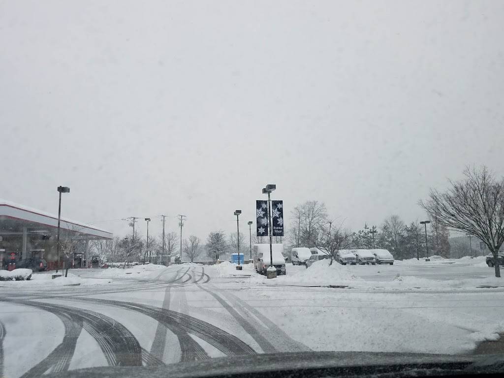 Braemar Village Center | shopping mall | 12713-12891 Braemar Village Pz, Bristow, VA 20136, USA | 7034424300 OR +1 703-442-4300