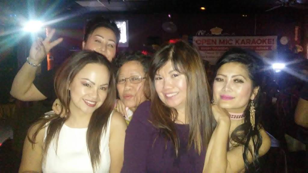 Pupraya Thai Restaurant | restaurant | 945 Rice St, St Paul, MN 55117, USA | 6513302371 OR +1 651-330-2371