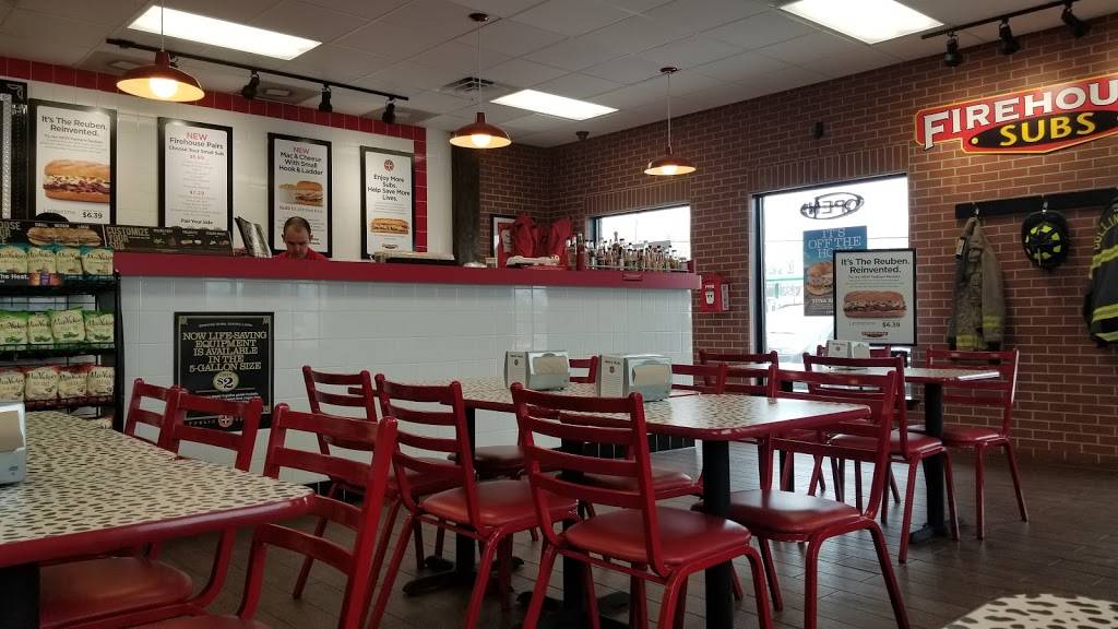 Firehouse Subs Collinsville Centre | restaurant | 1095 Beltline Rd #100, Collinsville, IL 62234, USA | 6182238533 OR +1 618-223-8533