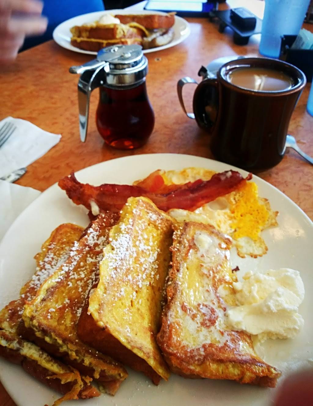 Pancake Circus | restaurant | 2101 Broadway, Sacramento, CA 95818, USA | 9164523322 OR +1 916-452-3322