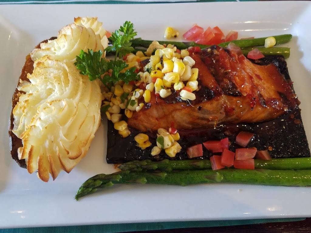 Clancys Restaurant | restaurant | 8 Upper County Rd, Dennis Port, MA 02639, USA | 5083946661 OR +1 508-394-6661