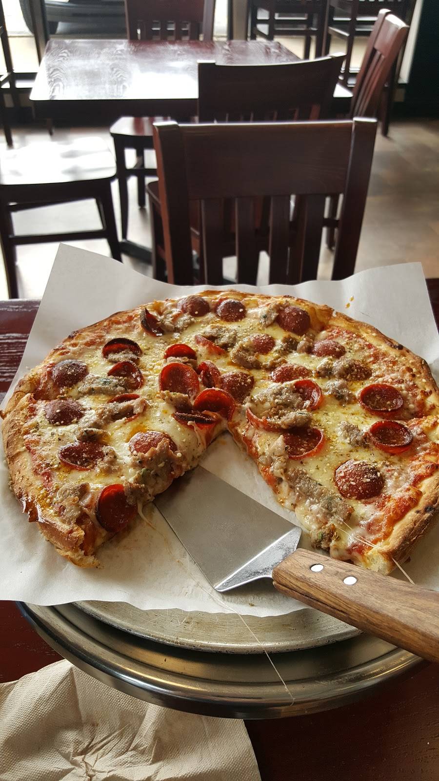 Santoras Pizza and Catering | restaurant | 2928 Walden Ave, Depew, NY 14043, USA | 7166853500 OR +1 716-685-3500